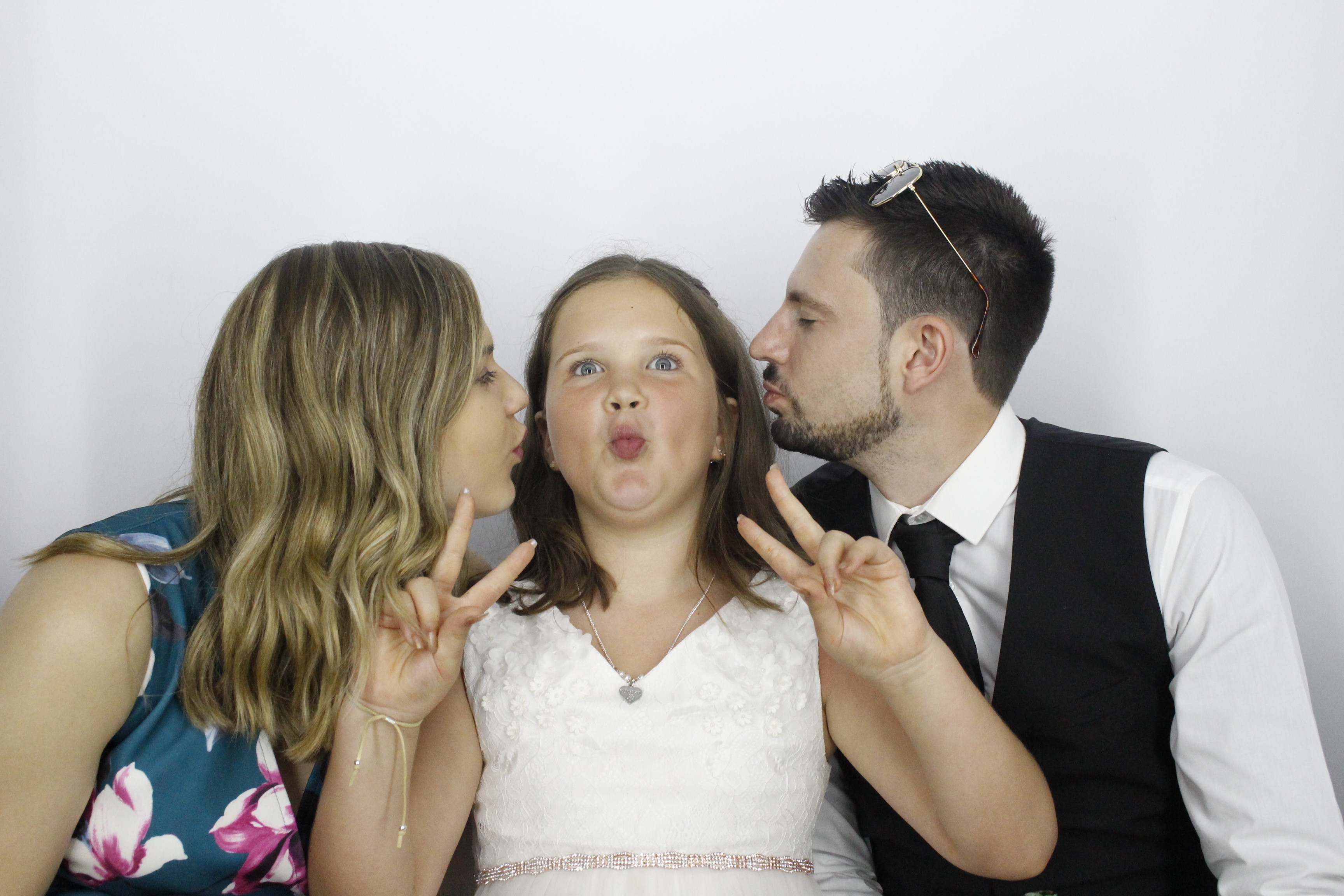 Sam & Rachel's Wedding | View more photos from the event at gallery.myphotoboothexperience.co.uk/u/MyPhotoBoothExperienceLtd/Sam-Rachels-Wedding